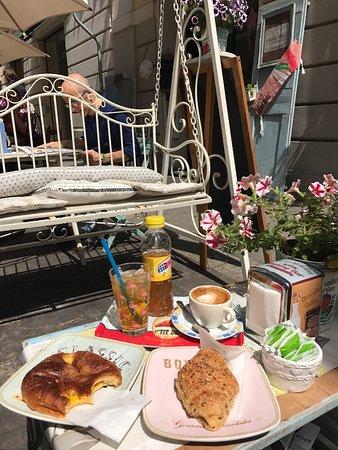 Pralina Chocolat Cafe